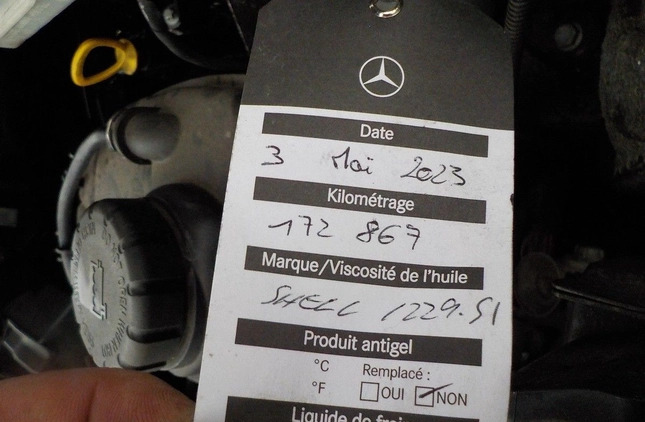 Mercedes-Benz Klasa V cena 86900 przebieg: 211818, rok produkcji 2018 z Poręba małe 742